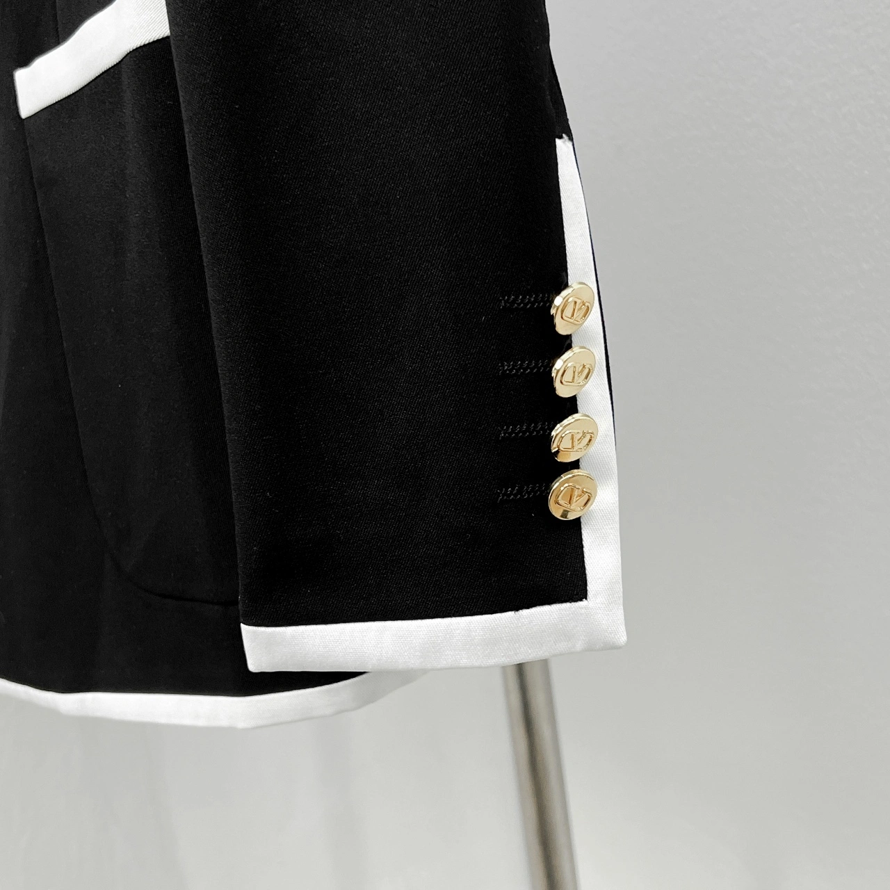 wg.luxury- V1859ti9o item:E-F000C1540